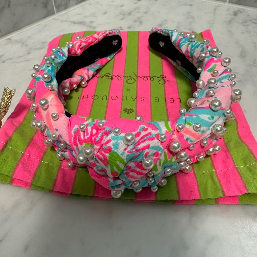 LELE SADOUGHI X LILLY PULITZER SEAING THINGS MULTI PEARL KNOTTED
HEADBAND